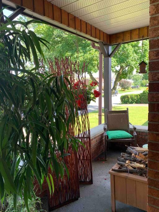 Havre Chez Guylaine Apartment Laval Exterior foto