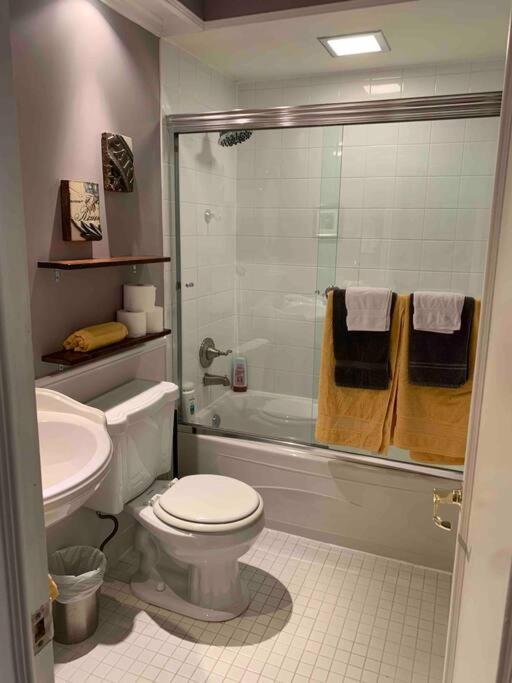 Havre Chez Guylaine Apartment Laval Exterior foto