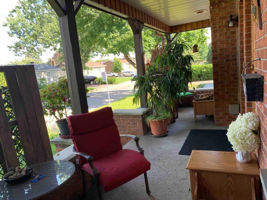 Havre Chez Guylaine Apartment Laval Exterior foto
